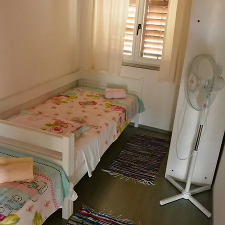 Klara Appartement Murter