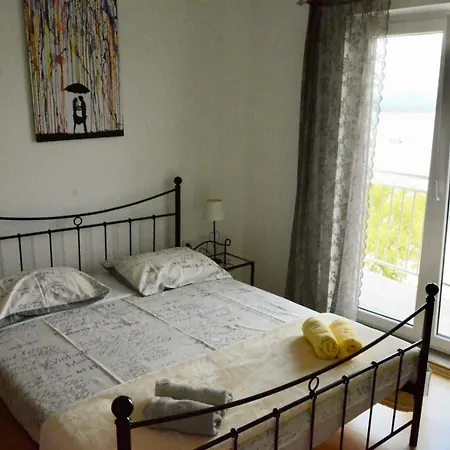 Klara Appartement Murter