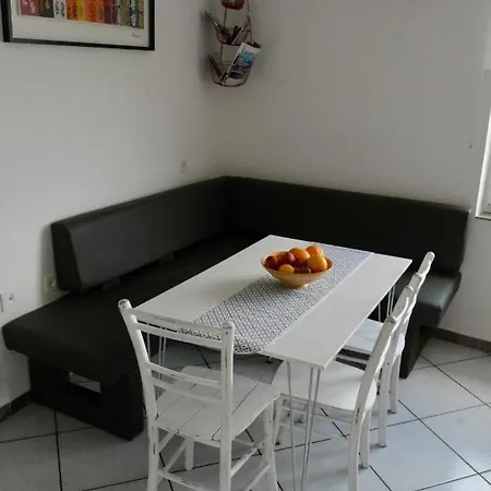 Klara Appartement Murter