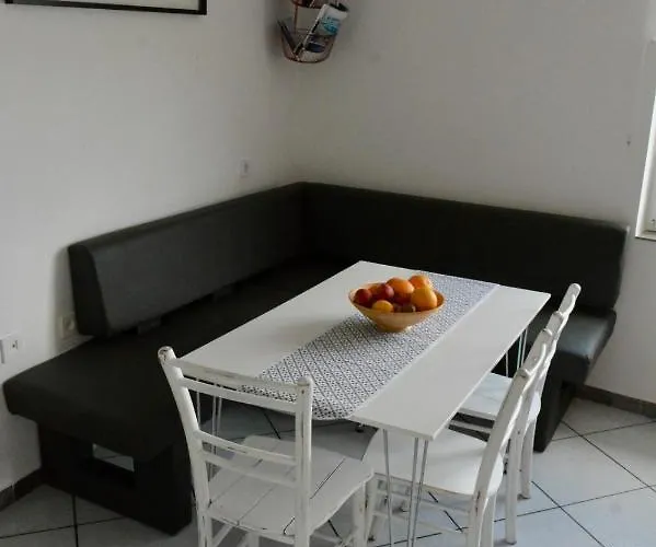 Klara Appartement Murter