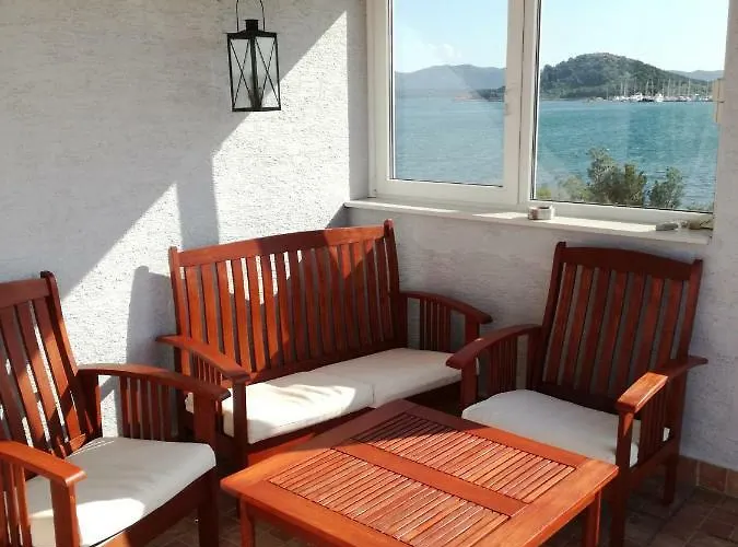 Klara Appartement Murter